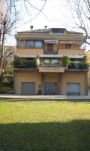 Casa arredata con garage Borghi