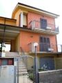 Villa a schiera con garage e giardino