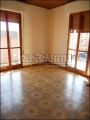 Appartamento con terrazzo e garage Semicentrale
