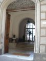 Casa con balcone Chiaia