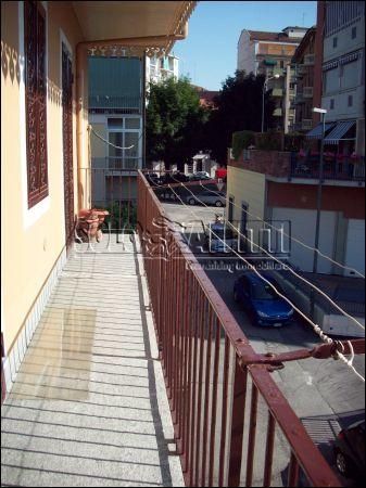 Bilocale studenti con balcone Centro