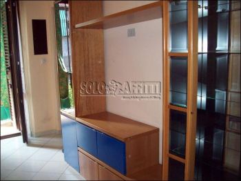 Bilocale studenti con balcone Centro