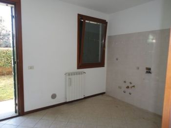 Villa a schiera con terrazzo e aria condizionata