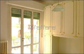 Casa arredata con balcone Centro citt�