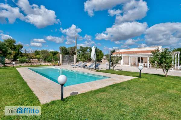 Villa arredata con piscina San Vito Dei Normanni
