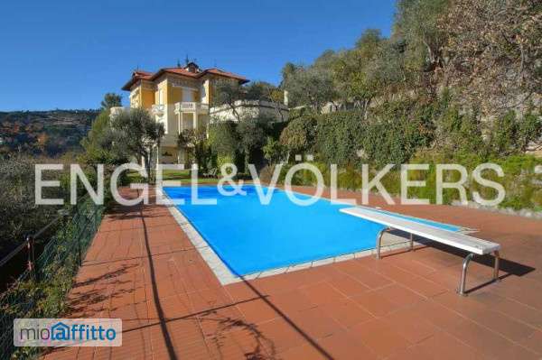 Appartamento arredato con piscina Rapallo