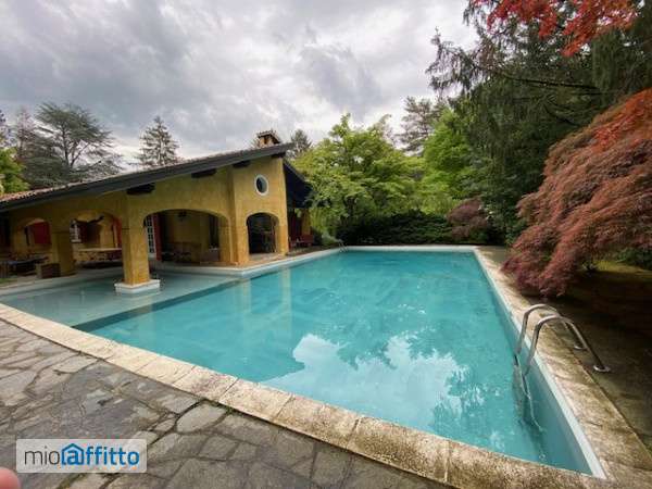Villa arredata con piscina Appiano Gentile