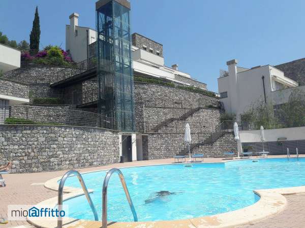 Appartamento arredato con piscina Alassio