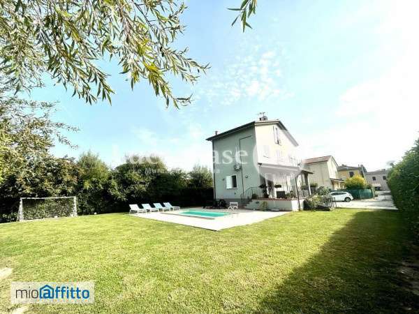 Villa arredata con terrazzo Lucca