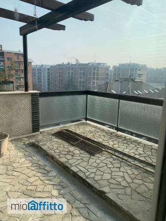 Attico con terrazzo P.ta genova, romolo, solari