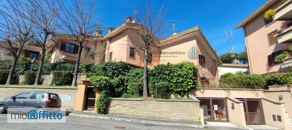 Villa arredata con terrazzo Giustiniana, olgiata, cesano