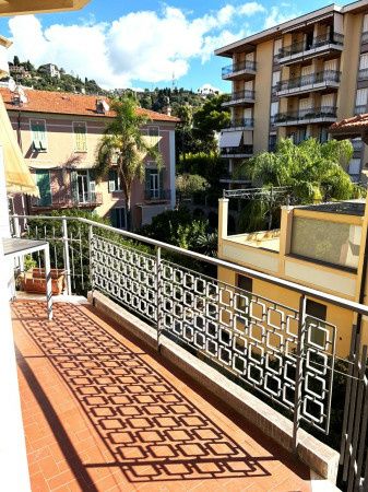 Imagen Appartamento arredato con terrazzo Centro