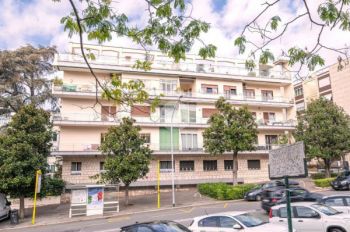 Imagen Appartamento arredato con terrazzo Eur, laurentino, checchignola, montagnola, fonte meravigliosa