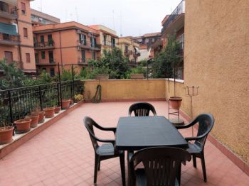 Imagen Appartamento arredato con terrazzo Trieste , salario