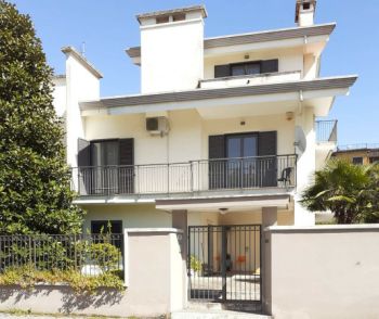 Vivienda similar